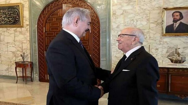 السبسي وحفتر يبحثان جهود حل الأزمة الليبية