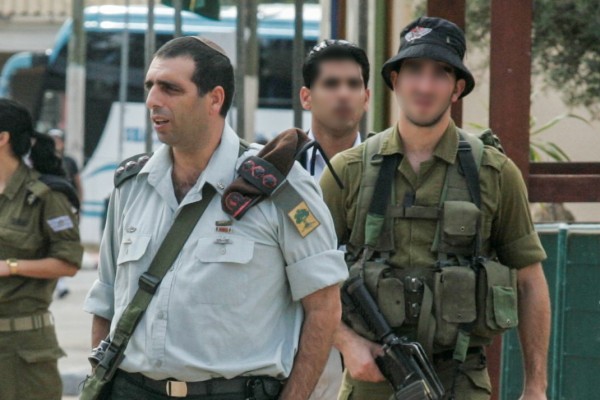 اعتقال ضابط في الشرطة الإسرائيلي بعد اغتصابه فتاة إسرائيلية