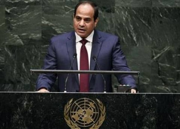 السيسي يوقف كلمته ويتوجه بالحديث بالمصرية العامية للفلسطينيين والإسرائيليين