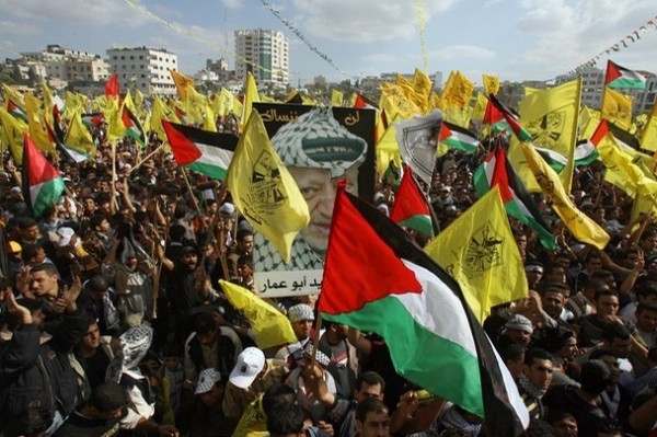 حركة فتح تنظم مسيرات دعم للرئيس والوحدة الوطنية من كافة محافظات قطاع غزة