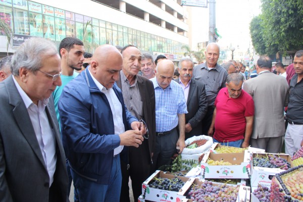 نابلس تستضيف اليوم التسويقي للعنب الفلسطيني ومنتجاته