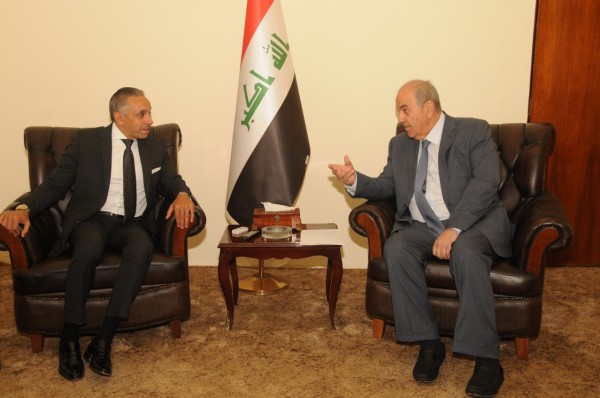 علاوي يستعرض مع السفير المصري تطورات الاوضاع في العراق والمنطقة