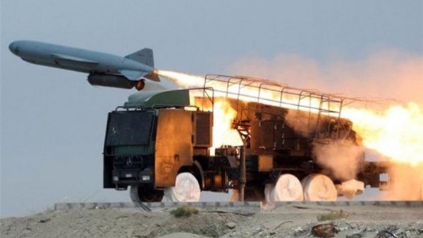 إيران تكشف عن صاروخ باليستي يصل مداه إلى إسرائيل