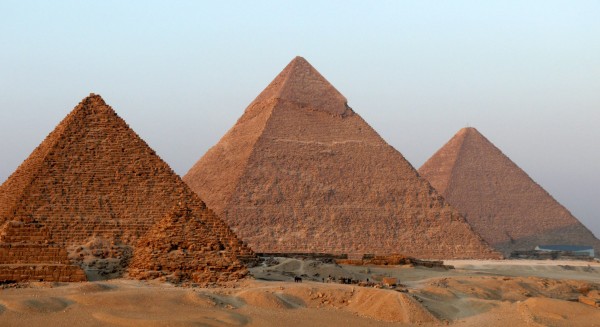 حل لغز بناء أهرامات مصر