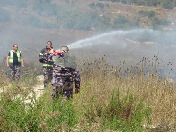 دفاع مدني بورين يخمد حريقاً أضرمه المستوطنون جنوب نابلس