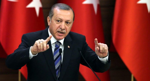 بسبب الاستفتاء.. أردوغان يهدد بوقف نفط كردستان