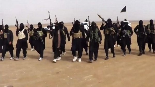 تنظيم الدولة يستعيد السيطرة على مدينة لقريتين وسط سوريا