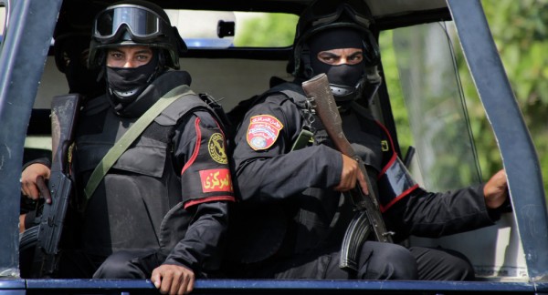 الأمن المصري يحبط عملية تفجيرية ضد نقطة أمنية بالعريش