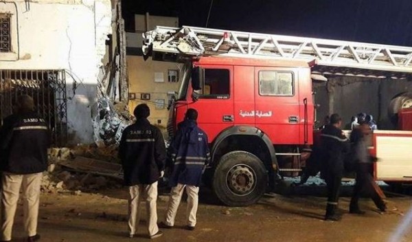 بالفيديو.. قتلى بانهيار مبنى في تونس