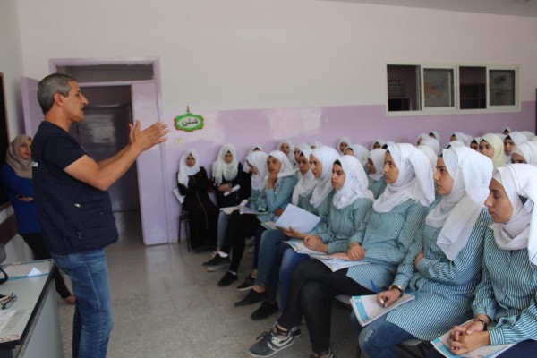 ندوة توعوية حول مشروع التعداد السكاني في مدرسة شهداء حزما للبنات