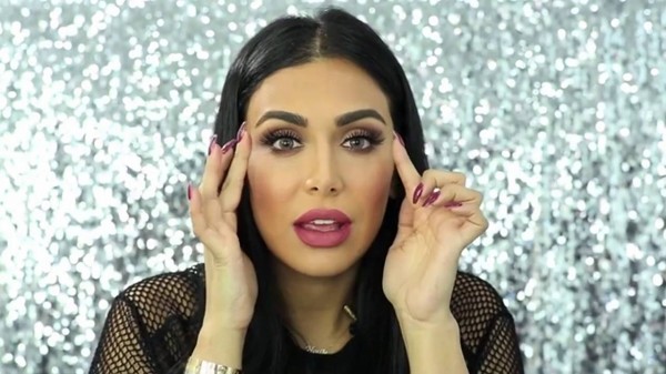 فيديو: "فاشنيستا" تصرف 4000 دولار شهريا على مستحضرات التجميل