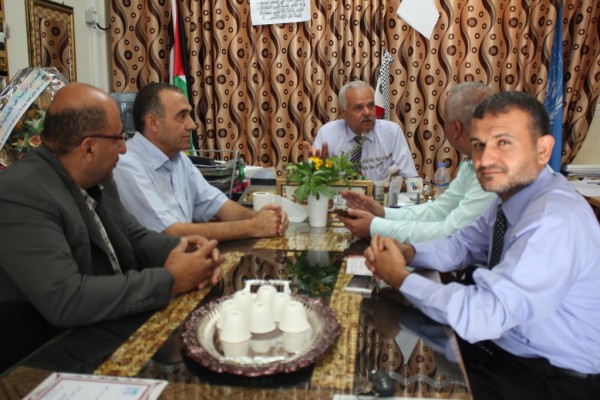 مدير تعليم الشمال يجتمع بمدير المنطقة التعليمية في بيت لاهيا وبيت حانون