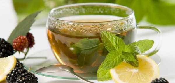 8 فوائد ستجعلك تشربين الشاي الأخضر يومياً