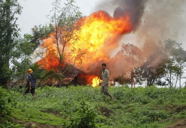 رايتس ووتش: الجيش البورمي أحرق 288 قرية لمسلمي الروهينغا