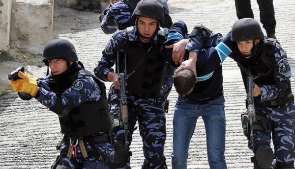 القبض على شخصين بحوزتهما مواد مخدرة في ضواحي القدس