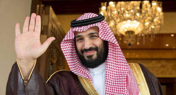 الأمير محمد بن سلمان يقدم منحة لأبناء قتلى حادث الواحات بمصر