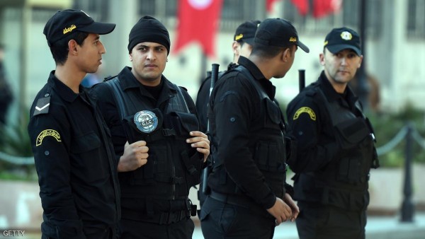 القبض على شخص طعن شرطيين بسكين قرب البرلمان التونسي