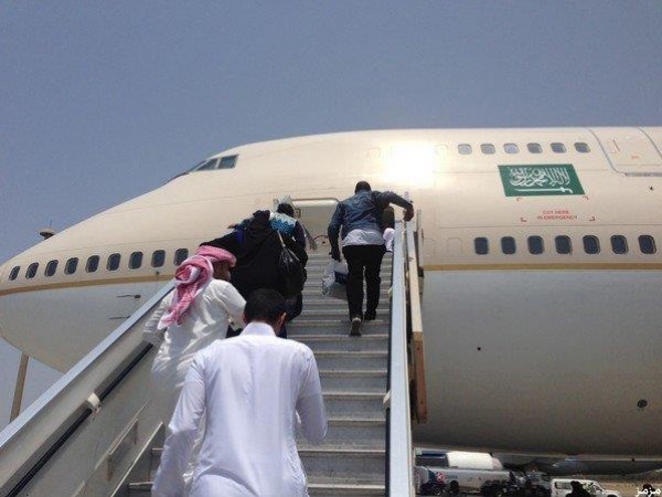 يديعوت: السعودية طلبت من رعاياها مغادرة لبنان فوراً