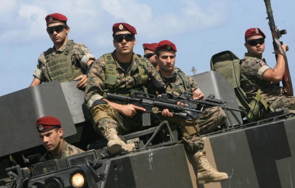 مصرع جندي لبناني خلال اشتباكات مع مسلحين في البقاع