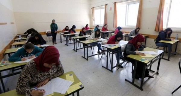 التعليم: توحيد الإجراءات الإدارية والفنية لامتحان الإنجاز بالضفة وغزة