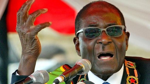 الحزب الحاكم في زيمبابوي يطيح بالرئيس موغابي
