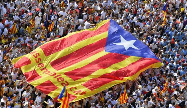 الاتحاد الأوروبي يصف تحرك الانفصاليين في إقليم كتالونيا بـ "الكارثة"