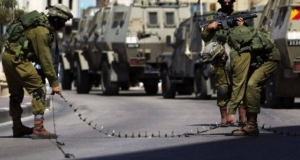 الاحتلال يعيق تحركات المواطنين على مدخل عزون شرق قلقيلية