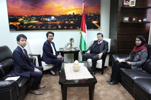 وزير الصحة يبحث تعزيز التعاون مع سفيرة الفلبين لدى فلسطين