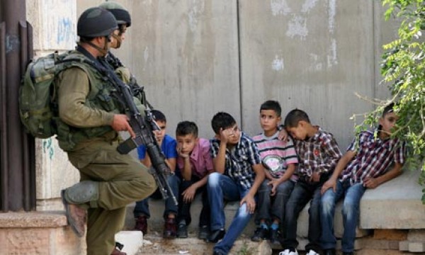 الاحتلال يعتقل طفلاً من سلوان بالقدس