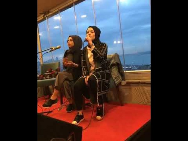 وهي تغني أغنية مت يا حب سقطت أرضاً وماتت على الفور