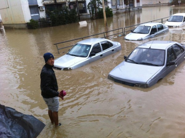 الفيضانات والأمطار تثير قلق الجزائريين