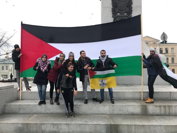 الجالية الفلسطينية في مدينة خاركوف تنظم وقفة تضامنية مع القدس