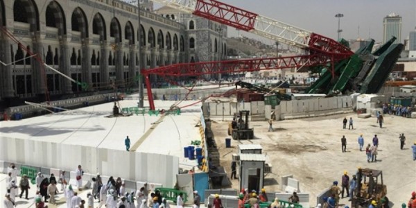 محكمة سعودية تغلق قضية "رافعة الحرم" وتبرئ مجموعة بن لادن