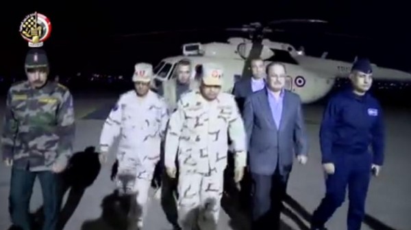 فيديو: عودة وزيري الدفاع والداخلية المصريين للقاهرة بعد استهداف العريش