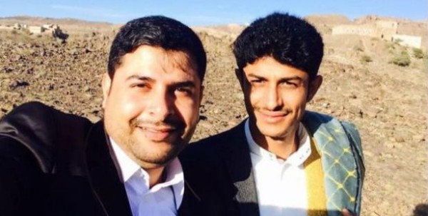 فيديو: في أصعب موقف.. مذيع يمني يعلن نبأ مقتل شقيقه على الهواء