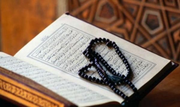 فيديو: عمره 80 عاماً ويختم القرآن الكريم 40 مرة