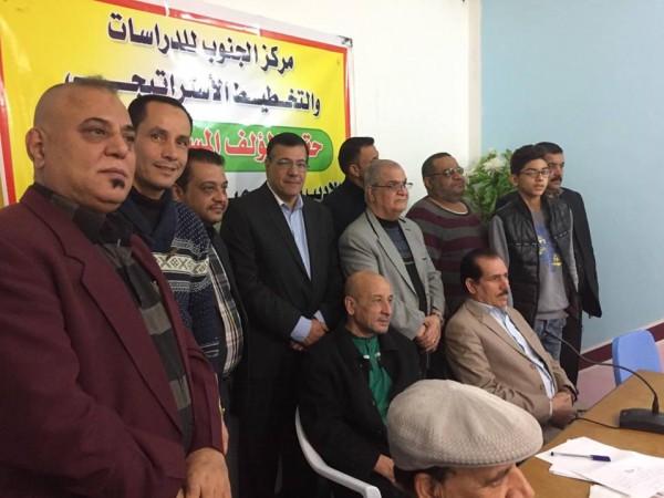 الناقد حسن في محاضرة في مركز الجنوب للدراسات والتخطيط