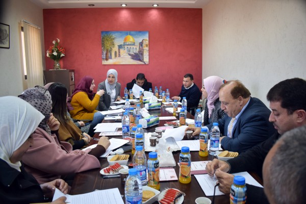 عقد طاولة مستديرة حول مكانة المرأة في قانون العمل الفلسطيني