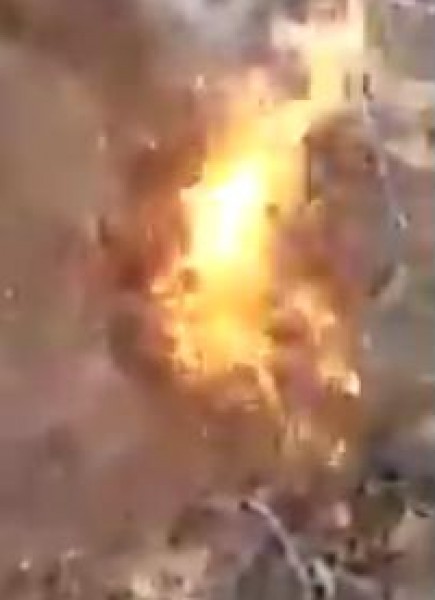 فيديو: ظاهرة فريدة من نوعها.. نيران تحرس موقعاً للذهب بالأردن