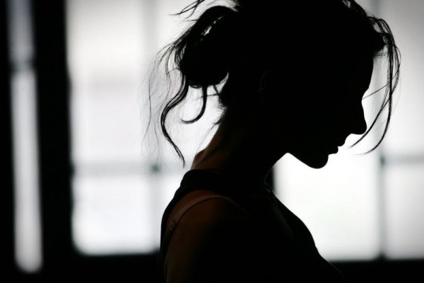 دبي: خليجيان تناوبا على اغتصاب سيدة أربعينية