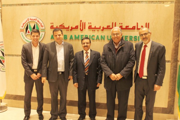 عصفور يطلع النائب عودة على انجازات الجامعة العربية الأمريكية