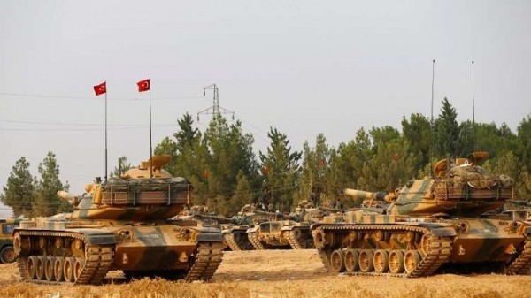 الجيش التركي يرفع حالة التأهب على الحدود مع سوريا