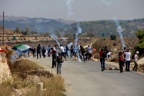 إصابات بالغاز خلال مواجهات مع جيش الاحتلال بالخليل وسعير