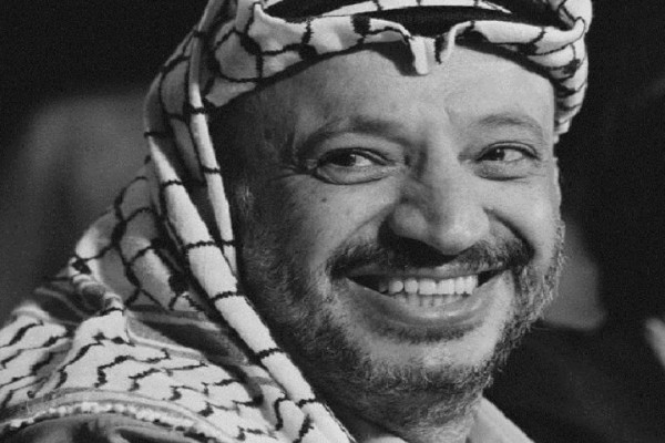 قبل 49 عاماً.. انتخاب ياسر عرفات رئيساً للجنة التنفيذية لمنظمة التحرير