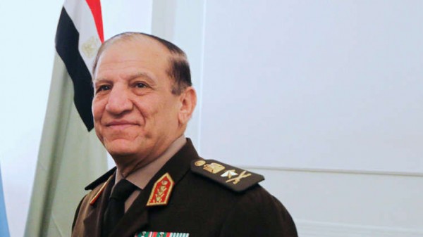 الجيش المصري يعلن إحالة تصريحات هشام جنينة حول سامي عنان للتحقيق