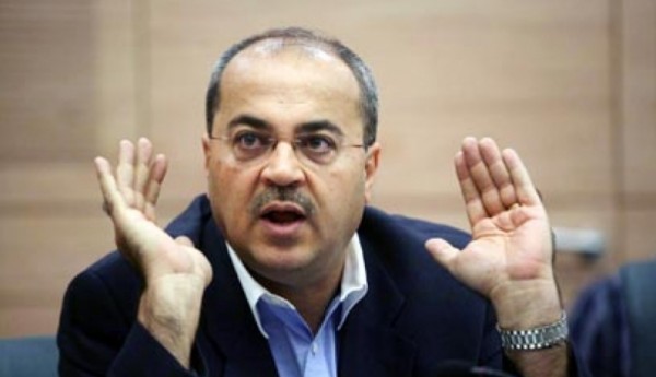 الطيبي يستجوب وزير الأمن الداخلي حول إغلاق التحقيق بسرقة حقيبة محمود درويش