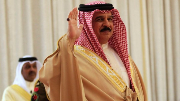 ملك البحرين: (الربيع العربي) مؤامرة على المنطقة.. وإيران دولة فاشلة