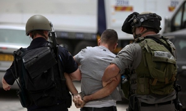 (مفزاك لايف) يزعم: اعتقال فلسطيني بحوزته مسدساً عند جسر (اللنبي)
