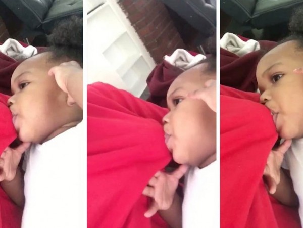 فيديو: أب يُرضع طفله "رضاعة طبيعية"