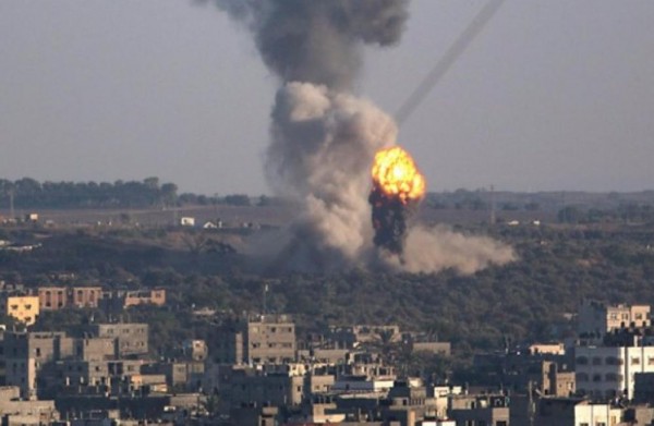 فيديو: الاحتلال يَنشر فيديو لقصف طائراته أهدافاً شرقي غزة
